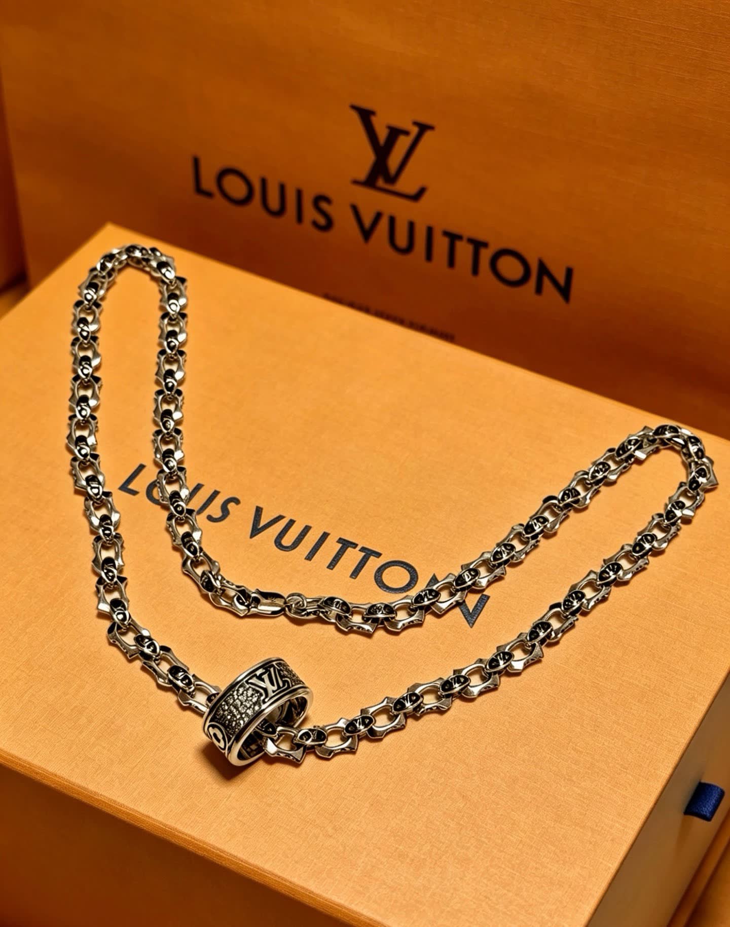 Louis Vuitton Silver Chain Necklace with Decorative Clasp